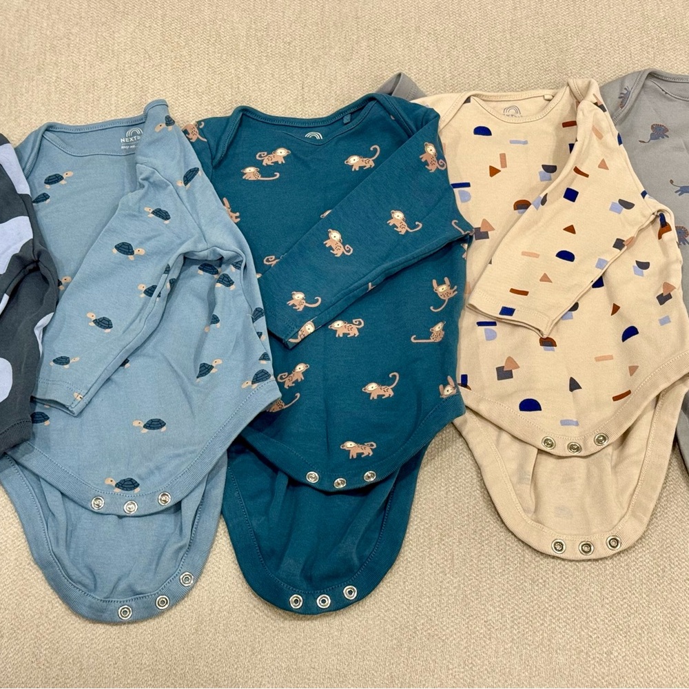 Bundle - 5 bodysuits